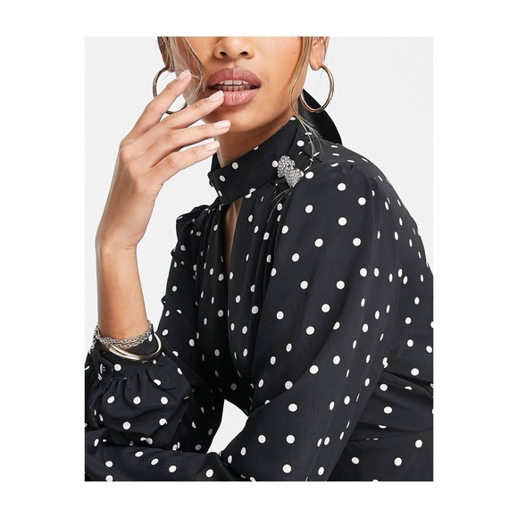 🆕 River Island Midi Dress in Black Polka Dot with Heart Button Detail - Picture 4 of 5